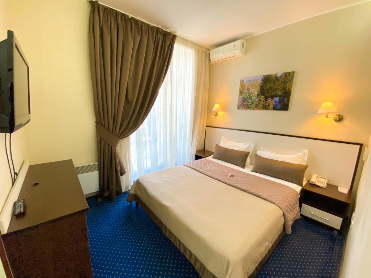 Teatralny Hotel Zaporizhia Eksteriør bilde